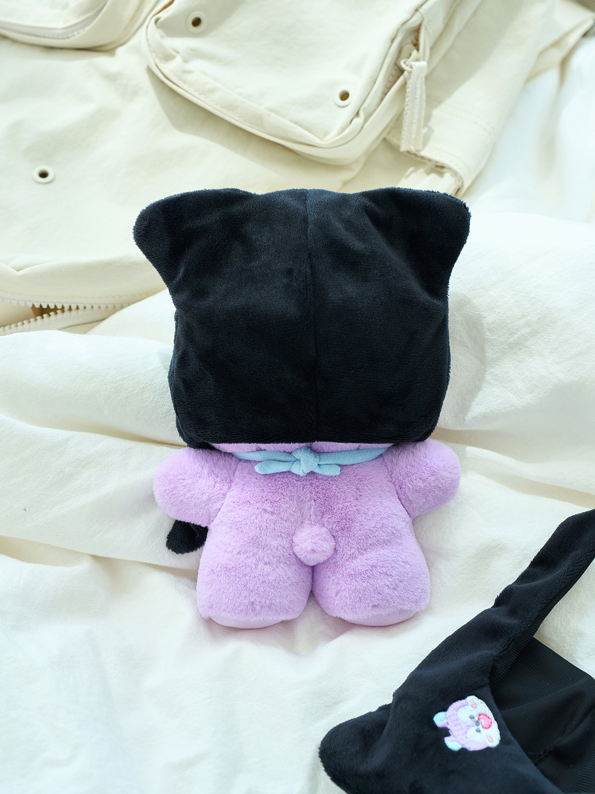 BT21 - MANG BASIC MD CLOSET - COKODIVE