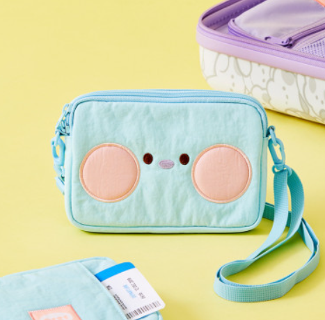 LINE FRIENDS CHARACTER MD TRAVEL POCKET / KOYA BT21 MININI TRAVEL EDITION OFFICIAL MD